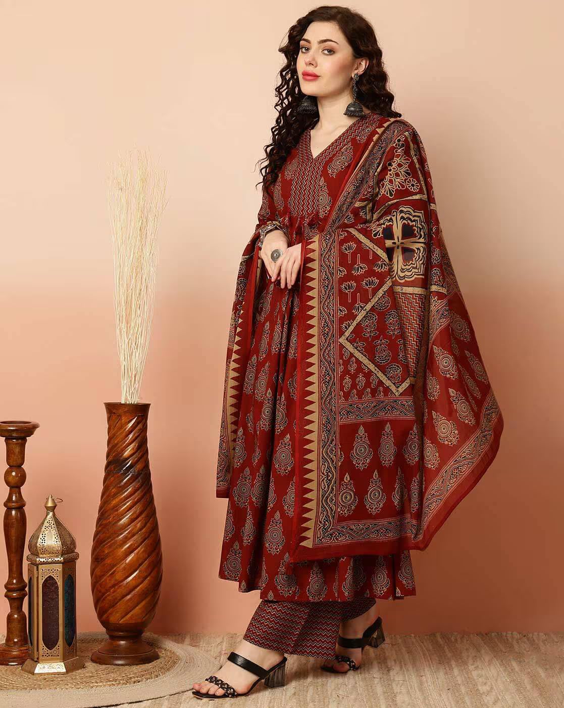 Royal Ethnic Women Viscose Printed Kurta Pant Dupatta Set Elegant Stylish Ethnic Party Wear Festive Designer Outfit Collection