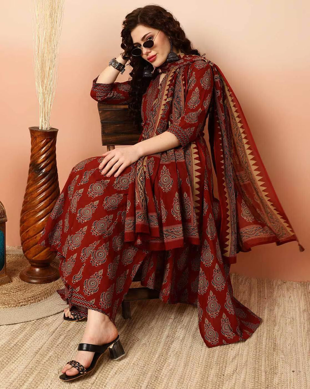 Royal Ethnic Women Viscose Printed Kurta Pant Dupatta Set Elegant Stylish Ethnic Party Wear Festive Designer Outfit Collection