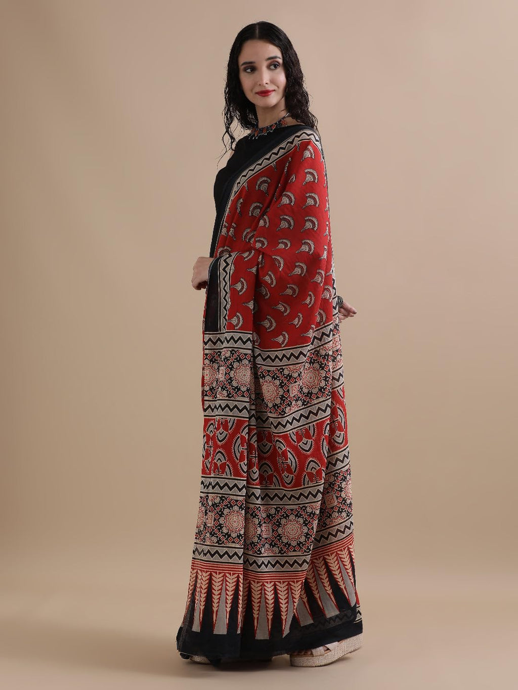 Royal Ethnic Handblock Printed Cotton Mulmul Saree Kalamkari Bagru Print Natural Dyed Maroon White 6.5 Mtr with Blouse Piece - Royal Ethnic