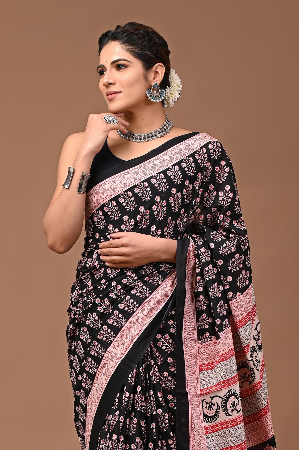 Royal Ethnic | Women's Pure Cotton Mulmul Saree | Bagru Flower Print | Printed Blouse Piece | Handloom | Elegant Drape - Royal Ethnic